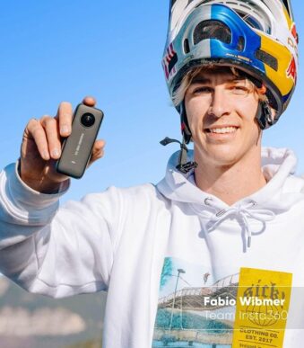 Insta360 One X2 - 5.7K Camera 360° avec stabilisation, étanche, écran tactile 5