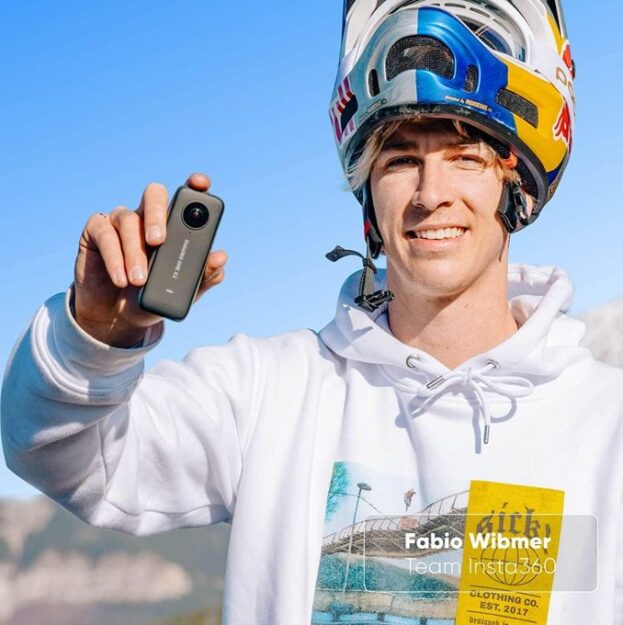 Insta360 One X2 - 5.7K Camera 360° avec stabilisation, étanche, écran tactile 5