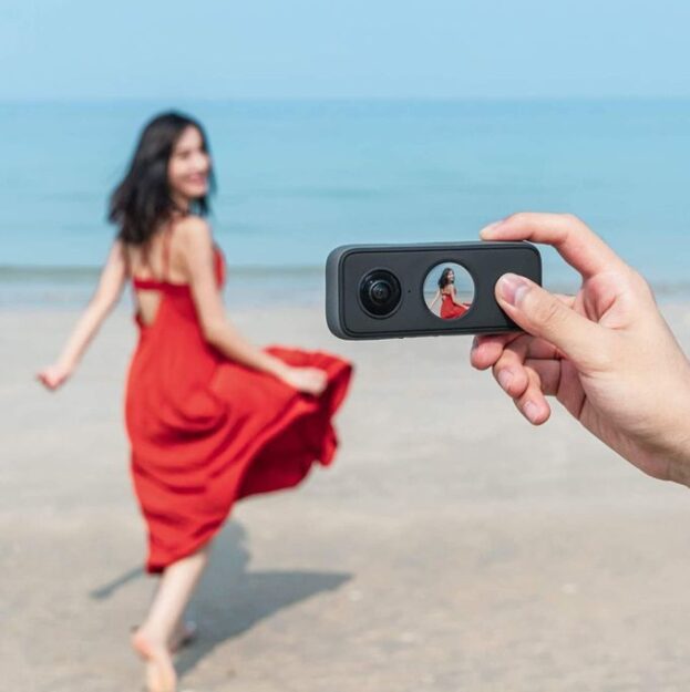Insta360 One X2 - 5.7K Camera 360° avec stabilisation, étanche, écran tactile 7